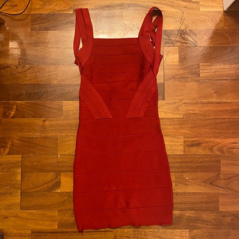 RED DRESS